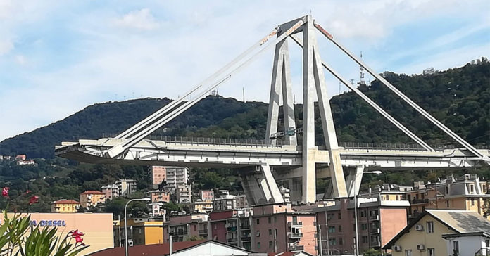 Ponte Morandi: Bisogna sospendere le bollette della telefonia e pay tv.