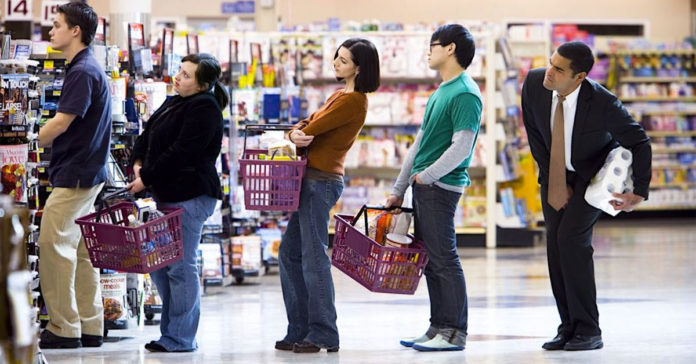 Pazienza e shopping, Tiendeo: dopo 11 minuti di coda, mollo tutto.