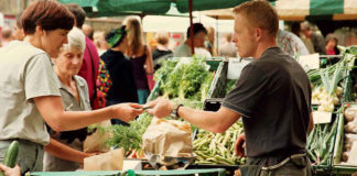 Spesa al mercato: come risparmiare e fare buoni affari.